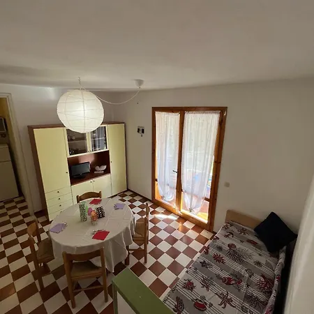 Apartman Cozy Two-level Retreat With Garden
